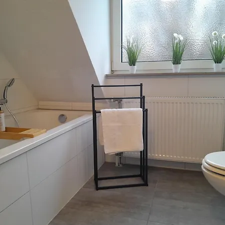 Wohlfuehlapartment - 3 Schlafzimmer - Dachterrasse - Kostenlos Parken * Eisenach