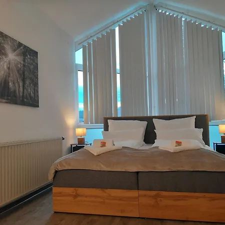 Apartamento Wohlfuehlapartment - 3 Schlafzimmer - Dachterrasse - Kostenlos Parken Eisenach