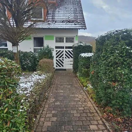 Apartamento Wohlfuehlapartment - 3 Schlafzimmer - Dachterrasse - Kostenlos Parken Eisenach
