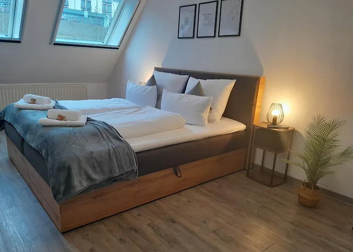 Wohlfuehlapartment - 3 Schlafzimmer - Dachterrasse - Kostenlos Parken